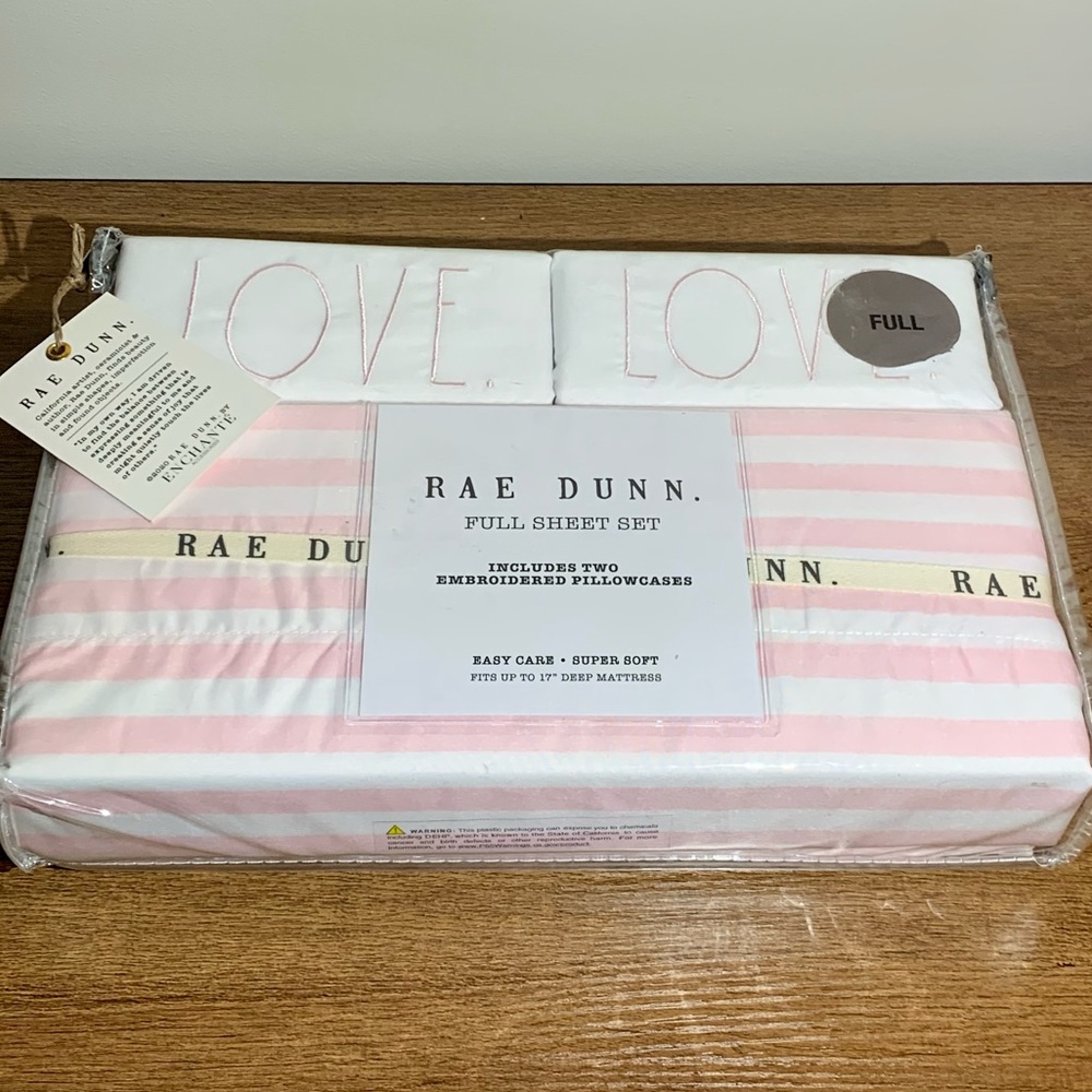 Rae Dunn Full sheet set with Pillow Cases-Pink